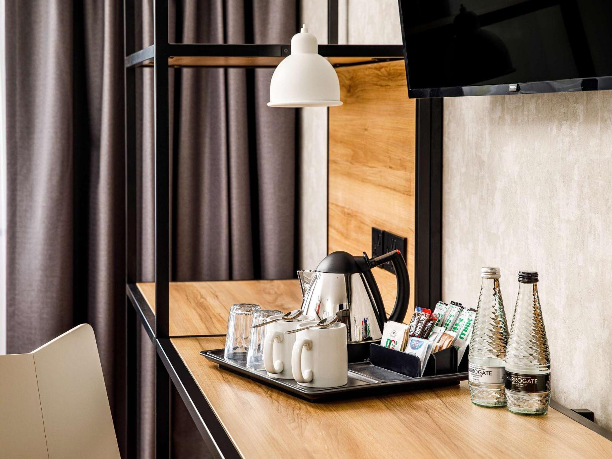 Отель Ibis Wakefield East-Castleford Экстерьер фото